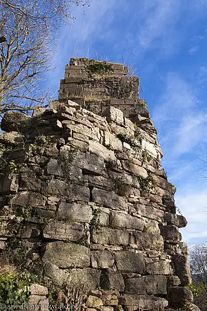 Schildmauer der Alt-Eberstein