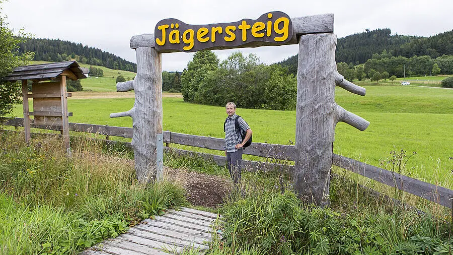 Eingangsportal zum Genießerpfad Jägersteig