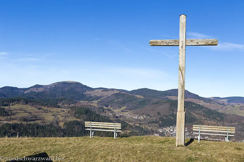 Rastbänke beim Holzer Kreuz